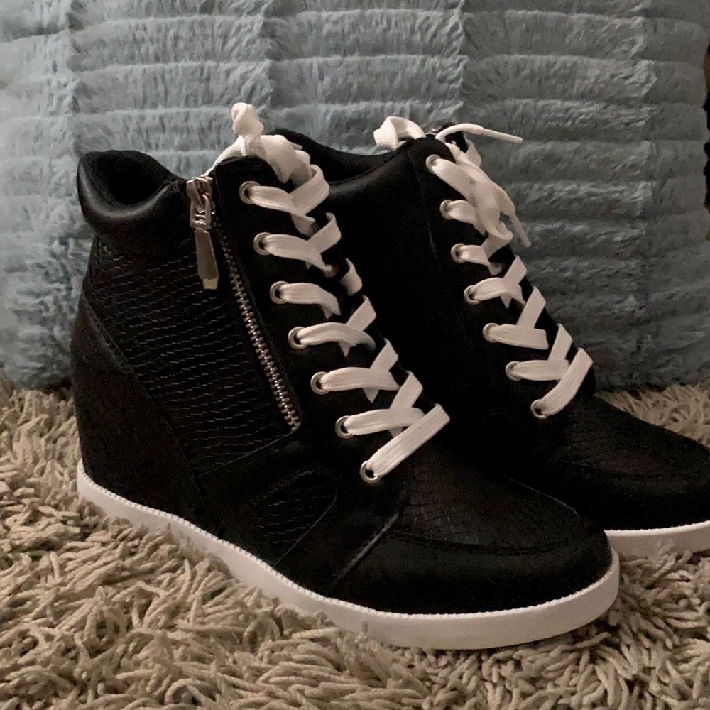 High top sneaker wedges